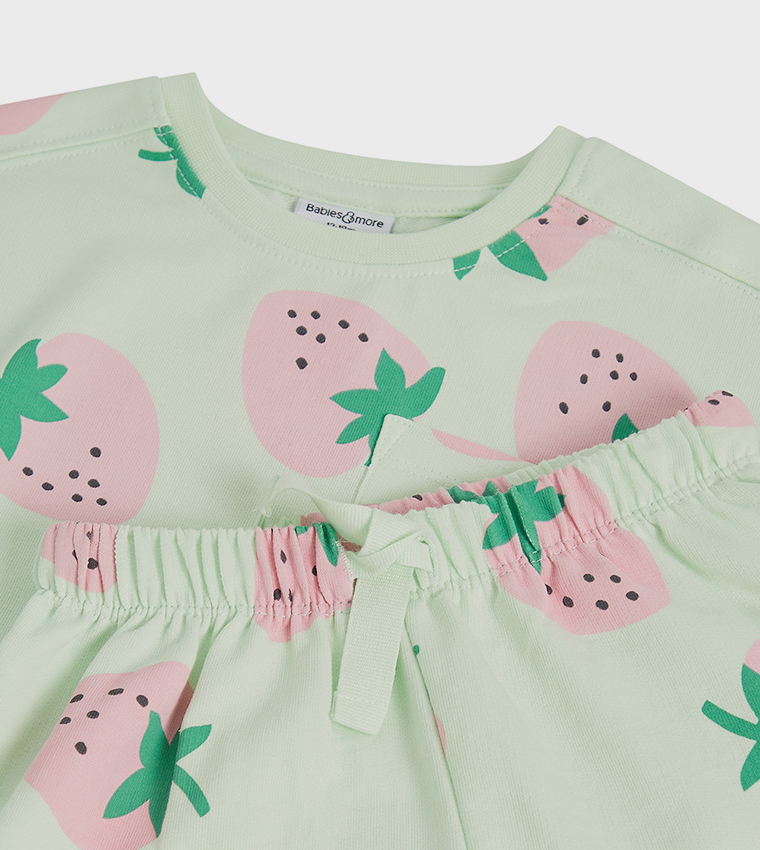 طقم تيشيرت بطبعة وشورت 