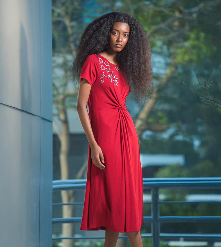 Embellished Crew Neck Viscose Midi Dress