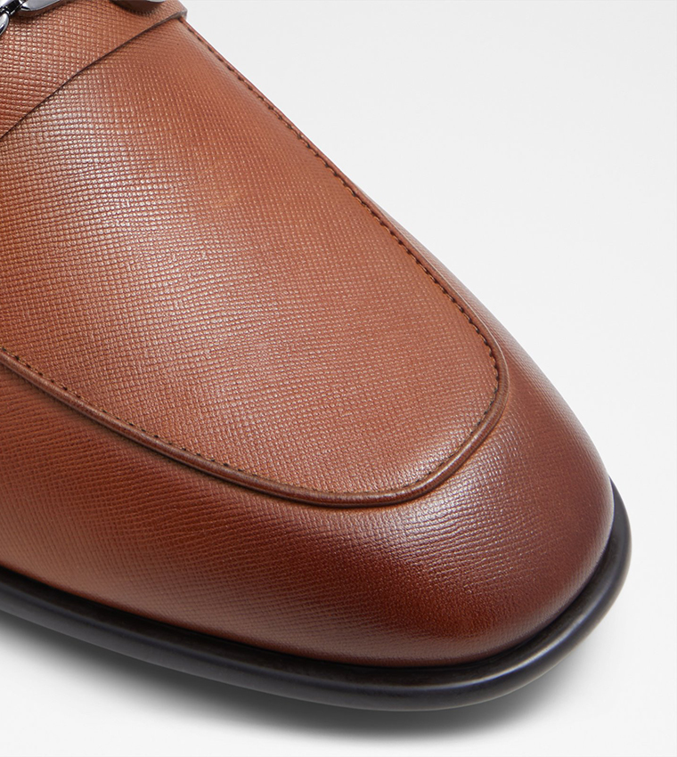 WALTERS Accessory Detail Loafers