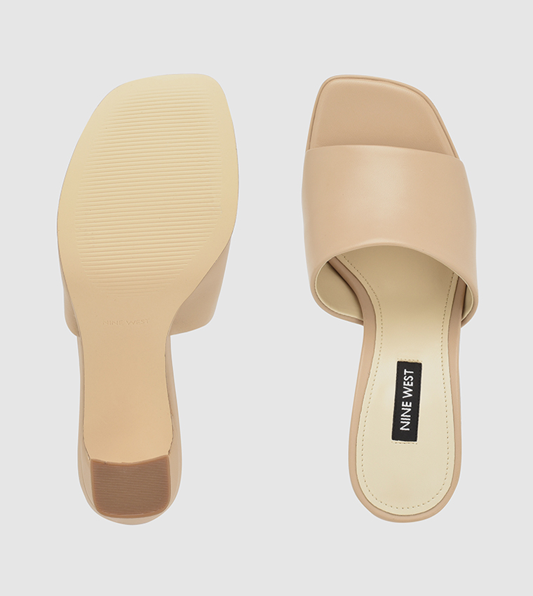 BEEZ Solid Platform Heels