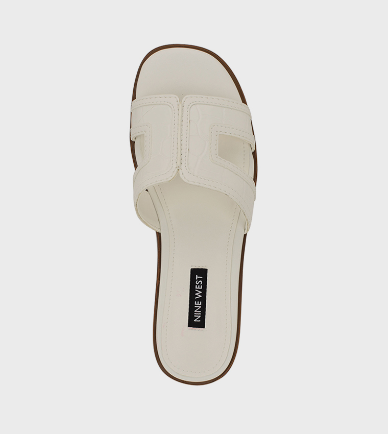DARLINE 3 Cut-Out Flat Sandals
