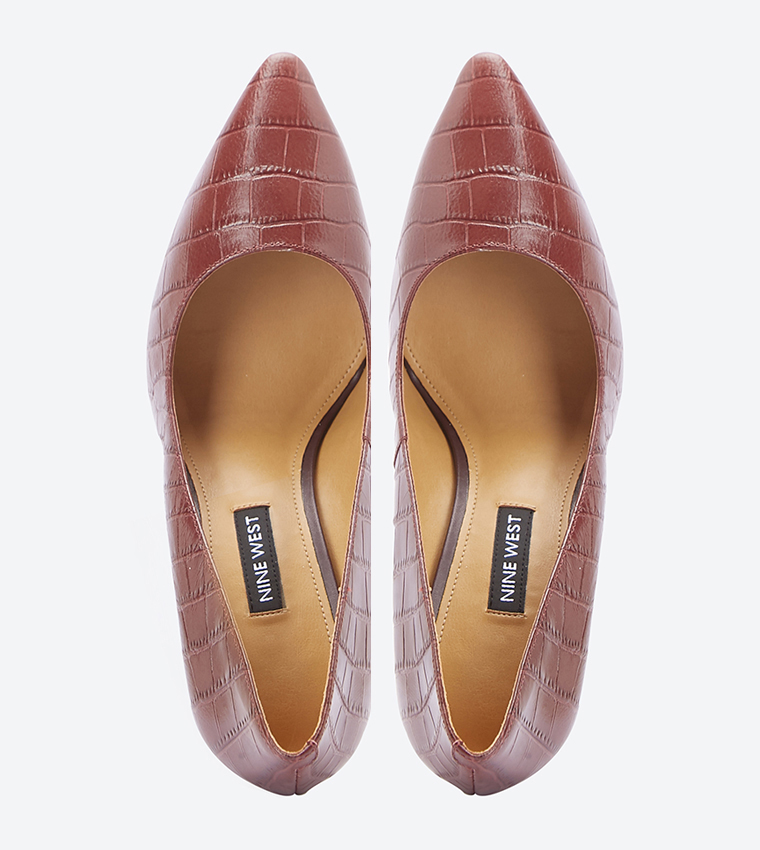 Emmala pointy sale toe pumps