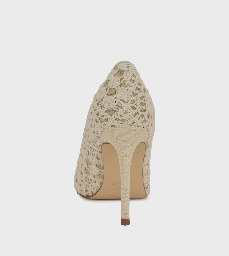 FRESH Embroidered Heel Pumps
