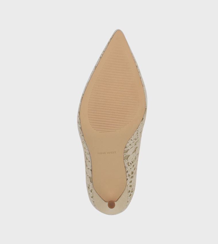 FRESH Embroidered Heel Pumps