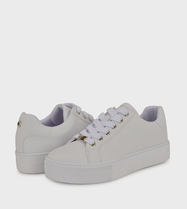 GATSPY Lace-Up Sneakers
