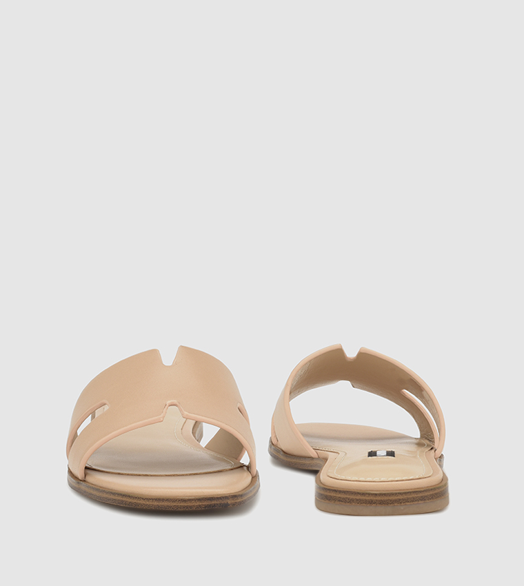 GISELLE Solid Flat Sandals