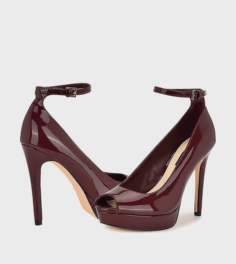 HINKO Glossy Ankle Strap Pumps