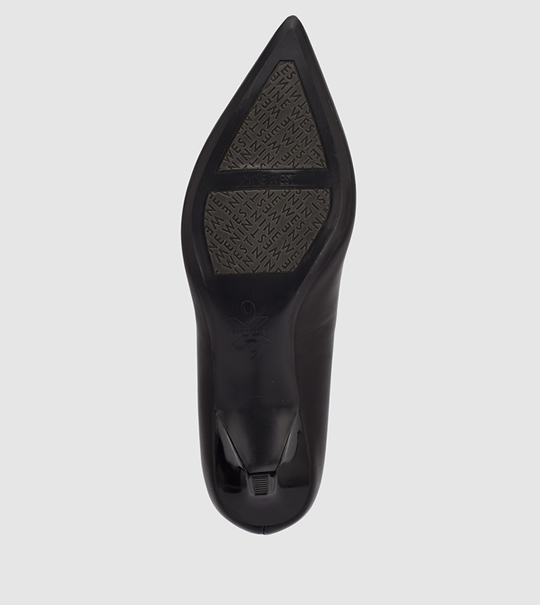 Kuna9X9 Pointed Toe Kitten Pumps