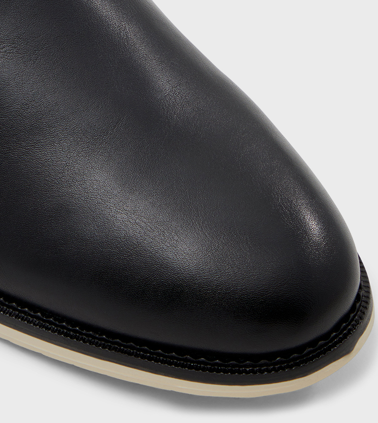 WOLFE Lace-Up Derby Shoes