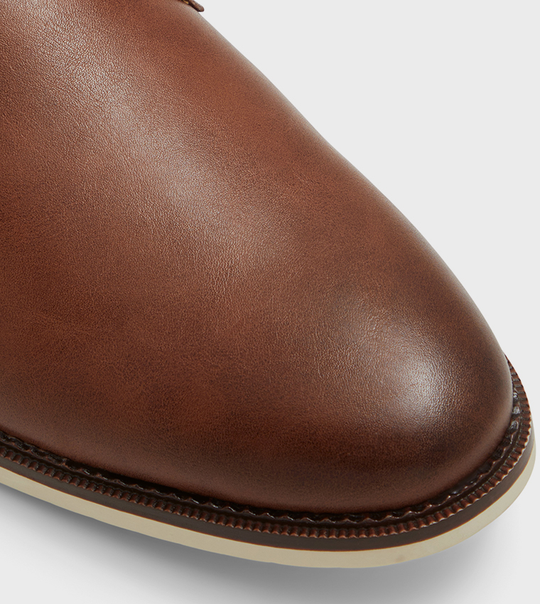 WOLFE Lace-Up Derby Shoes