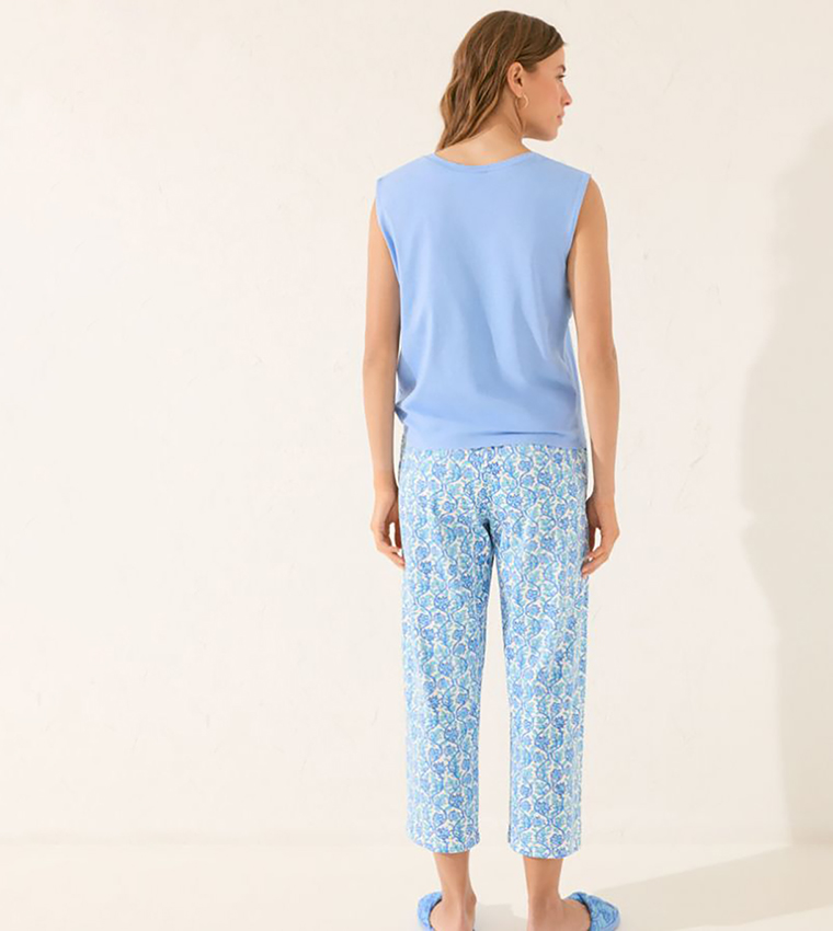 Printed Sleeveless Cotton Capri Pyjama Set