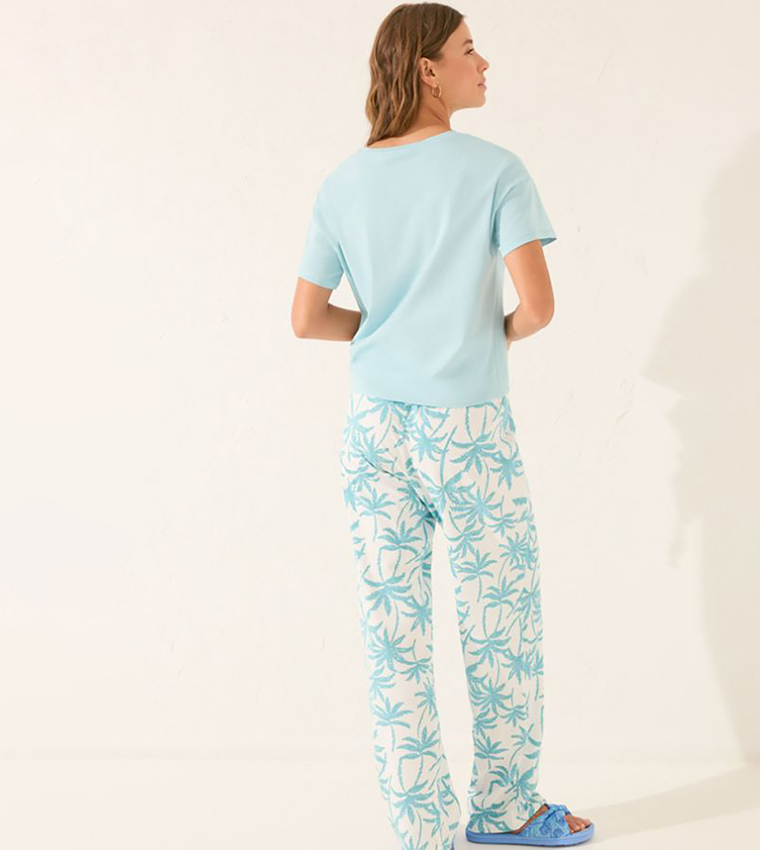 Garfield Printed Crew Neck Pyjama Set