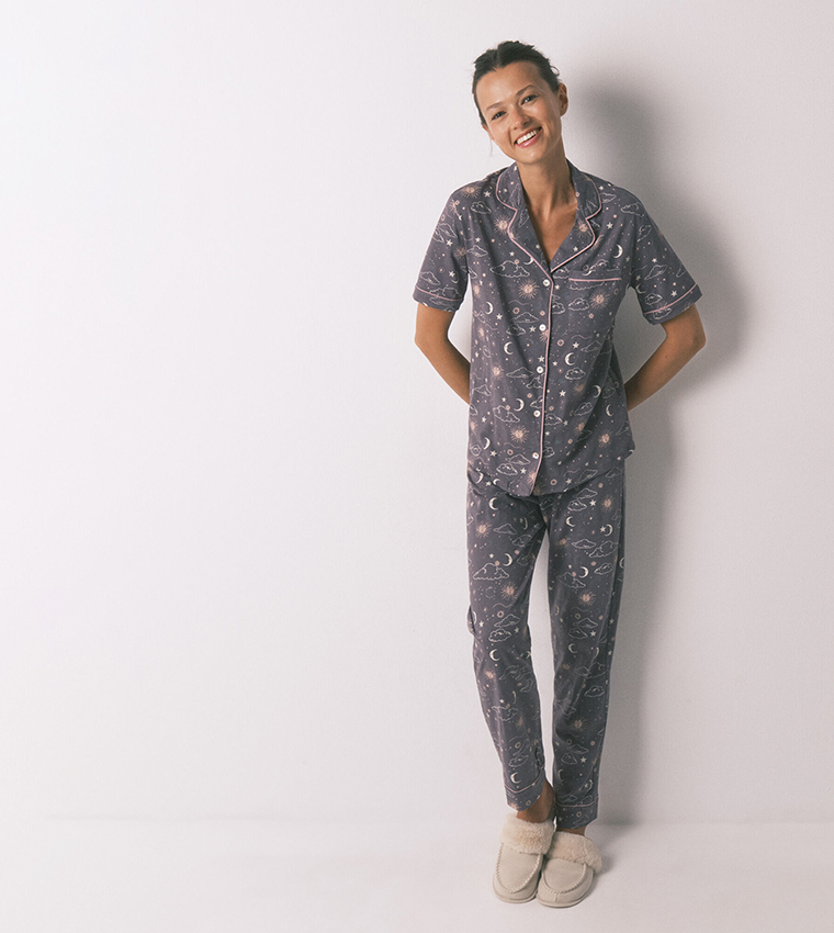 طقم بيجاما بطبعة وكم قصير