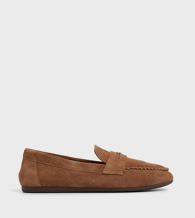 WYLAENA Textured Loafers