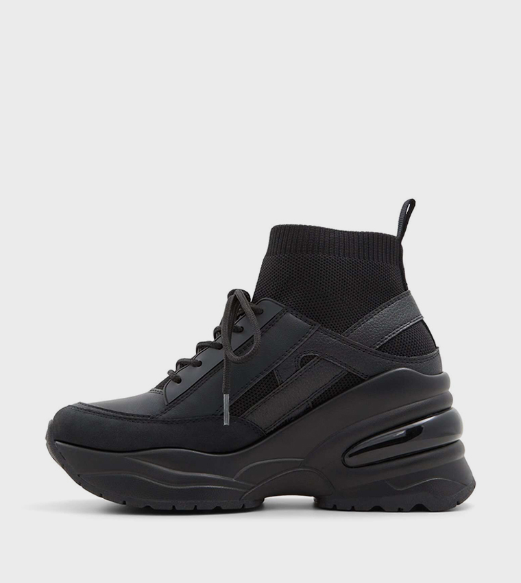 WYSTERIA Round Toe High Top Sneakers