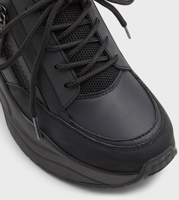 WYSTERIA Round Toe High Top Sneakers