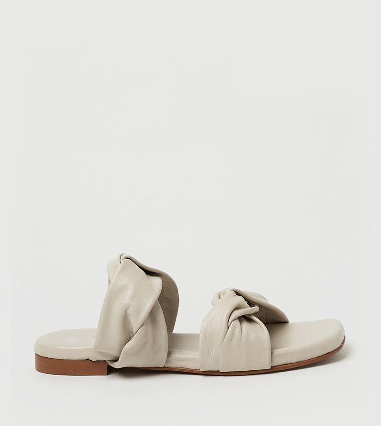 CARLOS Open Toe Flat Sandals