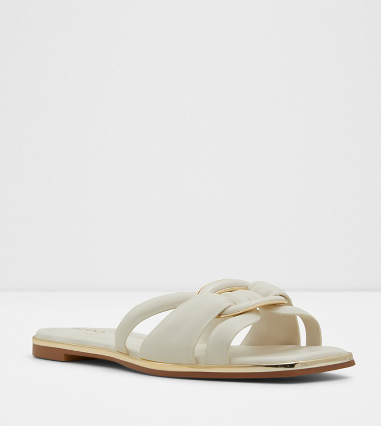 YESENIA Accessory Detail Flat Sandals