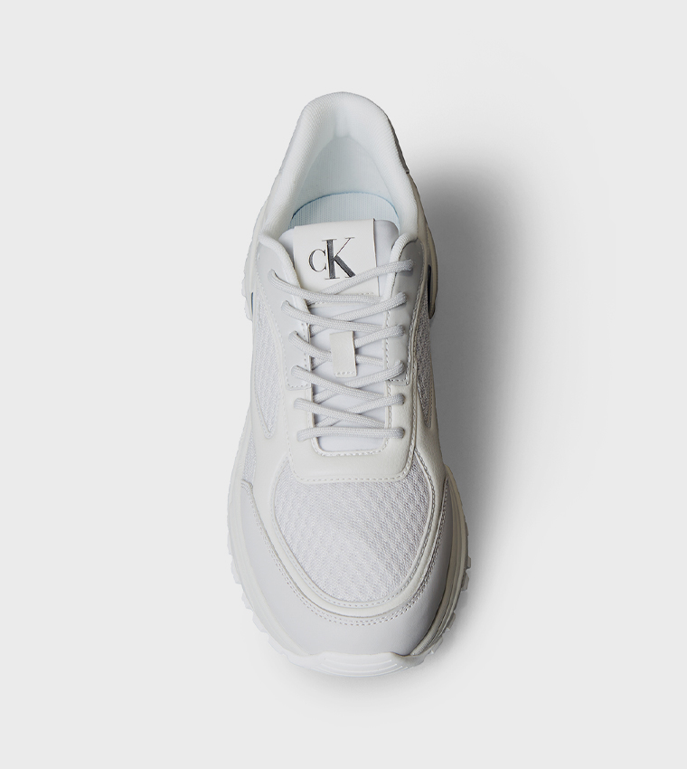 سنيكرز جري بشعار